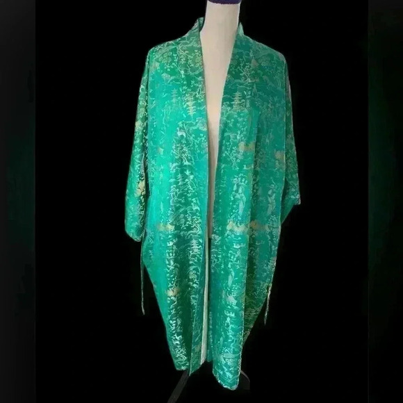 Other - Green Kimono SZ LRG